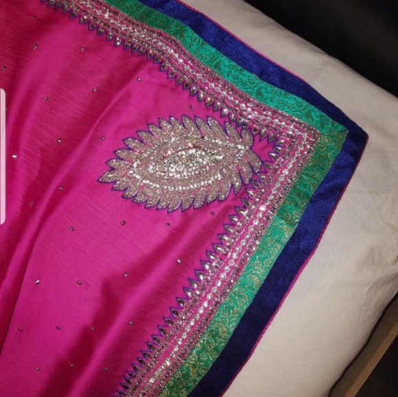 Indian and pakistani saree - Picture 2 of 4